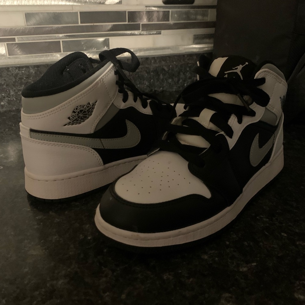 NIKE JORDANS “WHITE SHADOW”